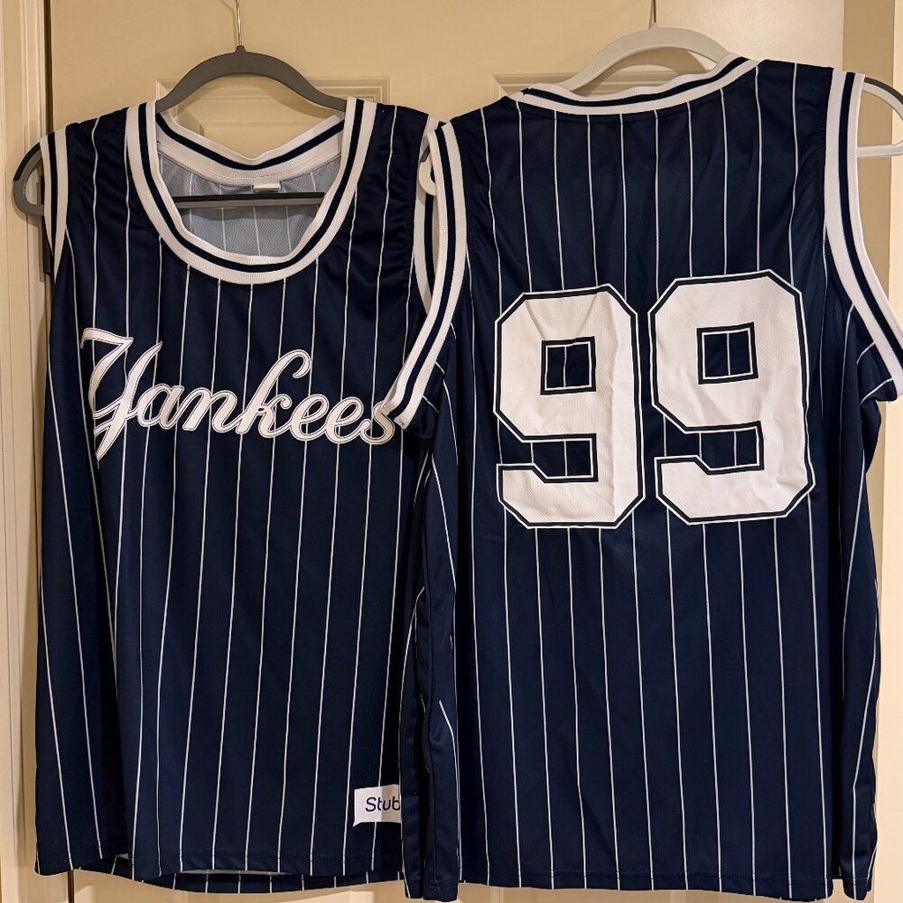 Yankees 99 Basketball Jerseys (2) - XL